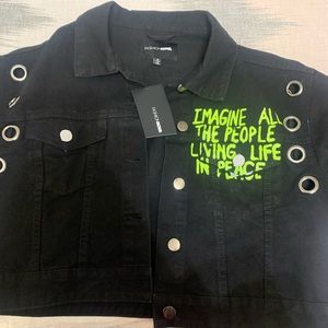Mouth shut denim jacket